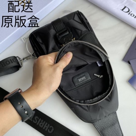 Design perfect for everyday use 2023FW DIOR Men's chest bag Design perfect for everyday use 2023FW DIOR Men's chest bag