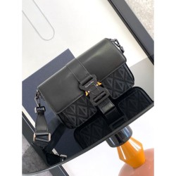 DIOR Shoulder Bag 2023FW A new item that is extremely popular