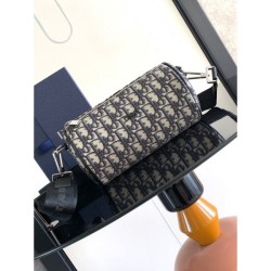 DIOR Shoulder bag 2023FW A statement every season
