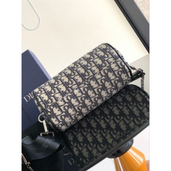 DIOR Shoulder bag 2023FW A statement every season DIOR Shoulder bag 2023FW A statement every season