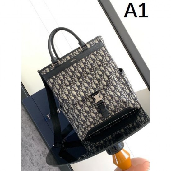 DIOR Shoulder bag 2023FW This is the one for this winter DIOR Shoulder bag 2023FW This is the one for this winter