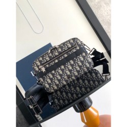 DIOR Shoulder bag 2023FW Popular tops this fall/winter