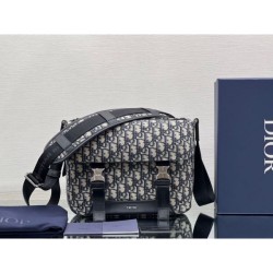 DIOR Shoulder bag 2023FW A stylish item