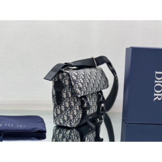 DIOR Shoulder bag 2023FW A stylish item DIOR Shoulder bag 2023FW A stylish item