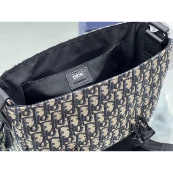DIOR Shoulder bag 2023FW A stylish item DIOR Shoulder bag 2023FW A stylish item