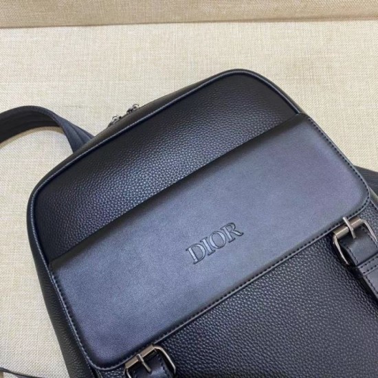 DIOR Backpack 2023FW Style that can be used for winter DIOR Backpack 2023FW Style that can be used for winter