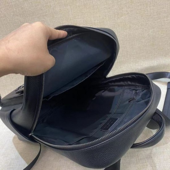DIOR Backpack 2023FW Style that can be used for winter DIOR Backpack 2023FW Style that can be used for winter