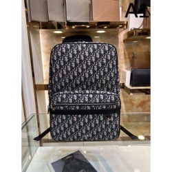DIOR Backpack 2023FW Perfect for winter outings