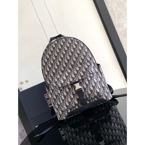 DIOR Backpack 2023FW An essential item this winter DIOR Backpack 2023FW An essential item this winter