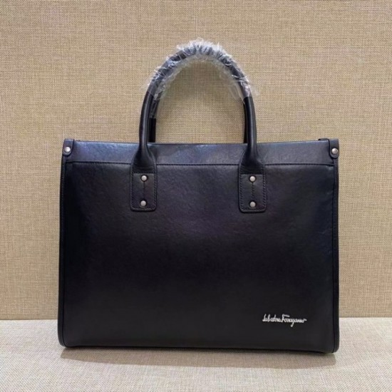 2023SS FERRAGAMO Salvatore Ferragamo briefcase with a beautiful logo 2023SS FERRAGAMO Salvatore Ferragamo briefcase with a beautiful logo