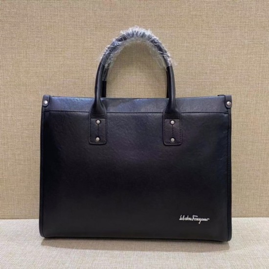 2023SS FERRAGAMO Salvatore Ferragamo briefcase with a beautiful logo 2023SS FERRAGAMO Salvatore Ferragamo briefcase with a beautiful logo