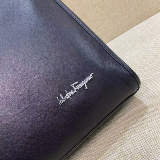 2023SS FERRAGAMO Salvatore Ferragamo briefcase with a beautiful logo 2023SS FERRAGAMO Salvatore Ferragamo briefcase with a beautiful logo