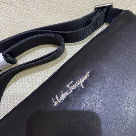 Limited price 2023SS FERRAGAMO Salvatore Ferragamo shoulder bag Limited price 2023SS FERRAGAMO Salvatore Ferragamo shoulder bag
