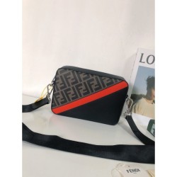 FENDI Fendi 2023SS shoulder bag popular brand this spring