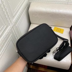 FENDI Fendi 2023SS shoulder bag in popular colors!