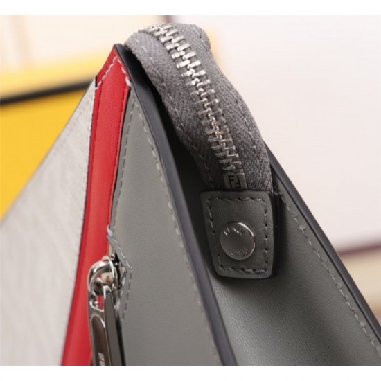 Fendi Fendi 2023SS clutch bag new limited edition print Fendi Fendi 2023SS clutch bag new limited edition print