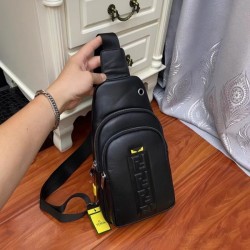 FENDI Fendi 2023SS chest bag Curious item popularity