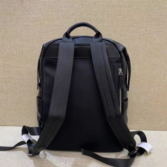 VIP customer sale for one item only in autumn 2023FW FENDI Backpack VIP customer sale for one item only in autumn 2023FW FENDI Backpack