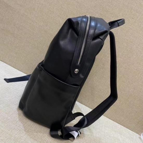 VIP customer sale for one item only in autumn 2023FW FENDI Backpack VIP customer sale for one item only in autumn 2023FW FENDI Backpack