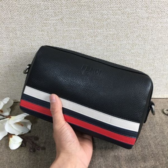 FENDI Clutch Bag 2023FW New item this winter that attracts attention FENDI Clutch Bag 2023FW New item this winter that attracts attention