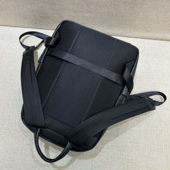 FENDI Backpack 2023FW Great for changing seasons FENDI Backpack 2023FW Great for changing seasons