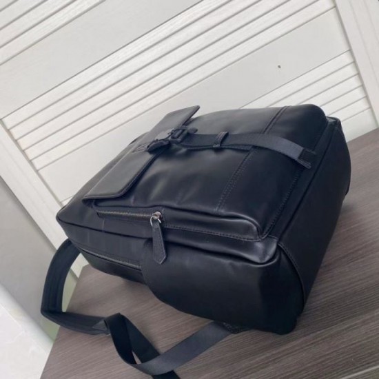 FENDI Backpack 2023FW Eye-catching style this winter FENDI Backpack 2023FW Eye-catching style this winter