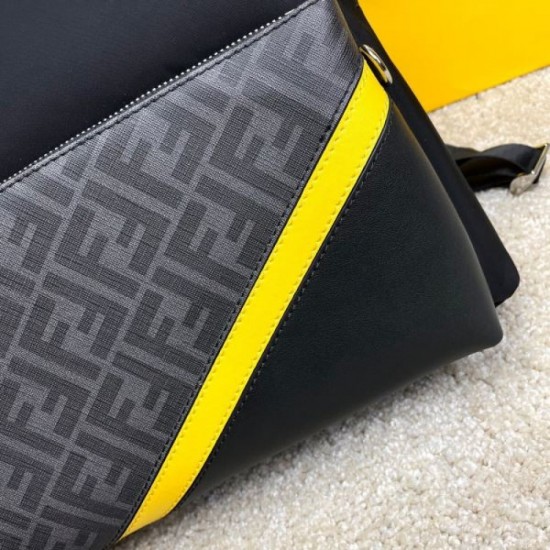 FENDI Backpack 2023FW Fans flock to the new winter edition FENDI Backpack 2023FW Fans flock to the new winter edition