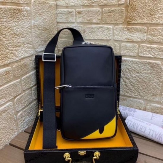 FENDI Chest Bag 2023FW Enjoy fashion with ease FENDI Chest Bag 2023FW Enjoy fashion with ease