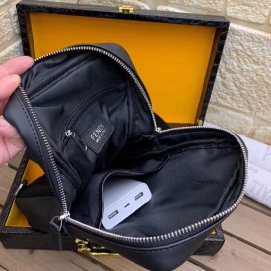 FENDI Chest Bag 2023FW Enjoy fashion with ease FENDI Chest Bag 2023FW Enjoy fashion with ease