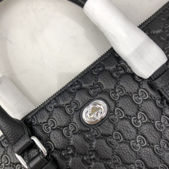 GUCCI Gucci 2023SS briefcase logo is cool GUCCI Gucci 2023SS briefcase logo is cool