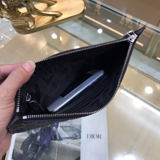 GUCCI Gucci 2023SS clutch bag I want to buy more this year! GUCCI Gucci 2023SS clutch bag I want to buy more this year!