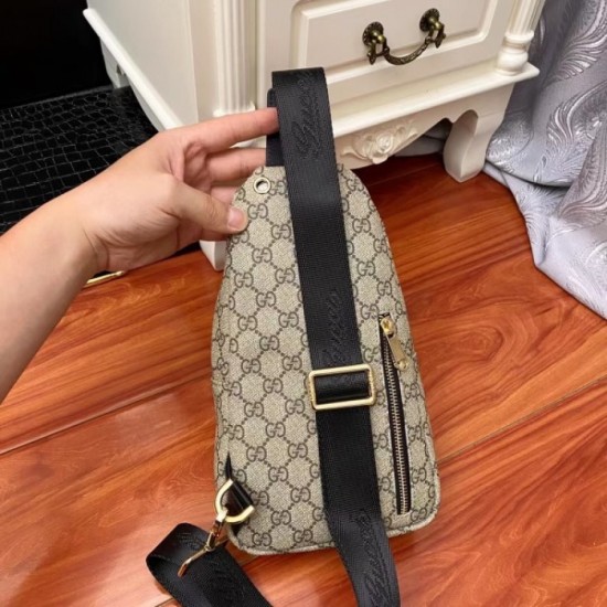 GUCCI Gucci 2023SS chest bag Comfortable size GUCCI Gucci 2023SS chest bag Comfortable size