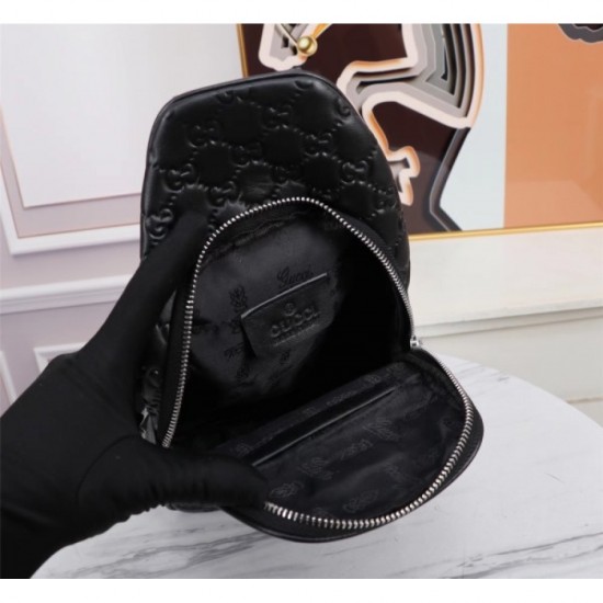 GUCCI Gucci 2023SS chest bag Excellent item for new spring GUCCI Gucci 2023SS chest bag Excellent item for new spring