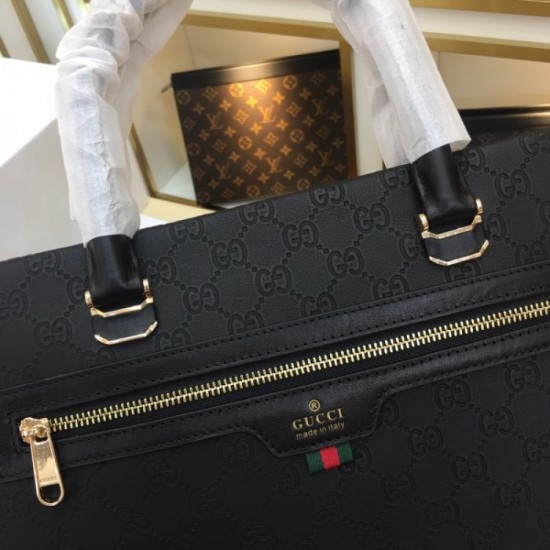 Summer new work 2023SS GUCCI Gucci briefcase that is inevitable hit this season Summer new work 2023SS GUCCI Gucci briefcase that is inevitable hit this season
