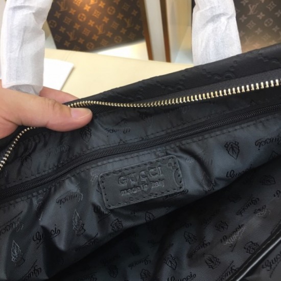 Summer new work 2023SS GUCCI Gucci briefcase that is inevitable hit this season Summer new work 2023SS GUCCI Gucci briefcase that is inevitable hit this season