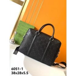 2023SS GUCCI Gucci briefcase perfect for summer outings