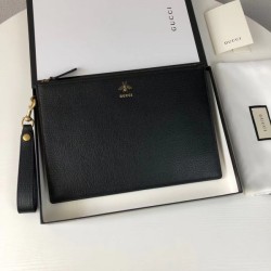 New 2023SS GUCCI Gucci clutch bag perfect for early spring and summer