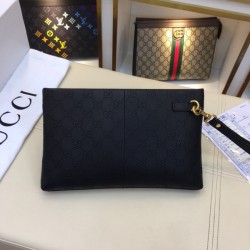 There is a casual atmosphere 2023SS GUCCI Gucci clutch bag