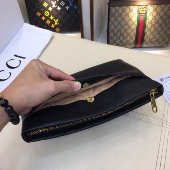 There is a casual atmosphere 2023SS GUCCI Gucci clutch bag There is a casual atmosphere 2023SS GUCCI Gucci clutch bag