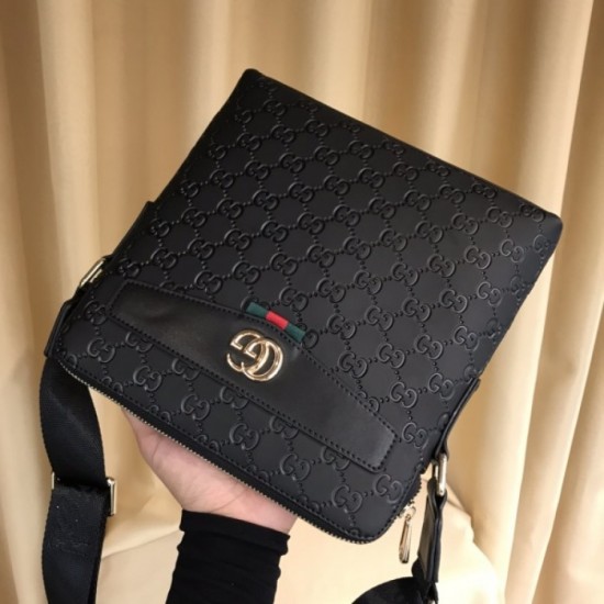Dress with a clean impression 2023SS GUCCI Gucci shoulder bag Dress with a clean impression 2023SS GUCCI Gucci shoulder bag