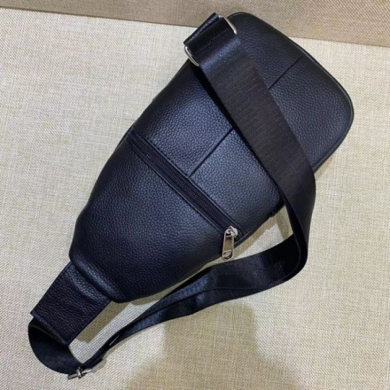New Fall/Winter 2023FW GUCCI Gucci Chest Bag at a great local price New Fall/Winter 2023FW GUCCI Gucci Chest Bag at a great local price
