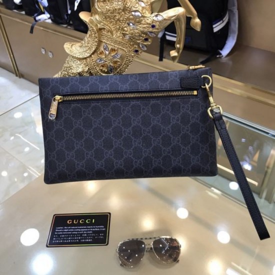 GUCCI Gucci clutch bag 2023FW Essential item for winter GUCCI Gucci clutch bag 2023FW Essential item for winter