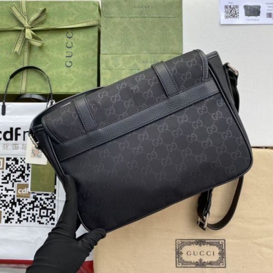 GUCCI Gucci Shoulder Bag 2023FW Finished with a unique impression GUCCI Gucci Shoulder Bag 2023FW Finished with a unique impression
