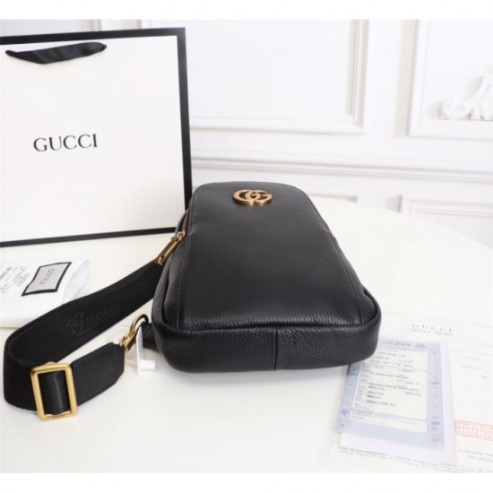 GUCCI Gucci Chest Bag 2023FW A seasonal new item GUCCI Gucci Chest Bag 2023FW A seasonal new item