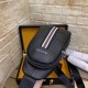 GUCCI Gucci Chest Bag 2023FW This season's attention-grabbing new item with color GUCCI Gucci Chest Bag 2023FW This season's attention-grabbing new item with color