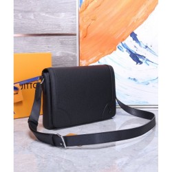 LOUIS VUITTON Louis Vuitton 2023SS shoulder bag new addition