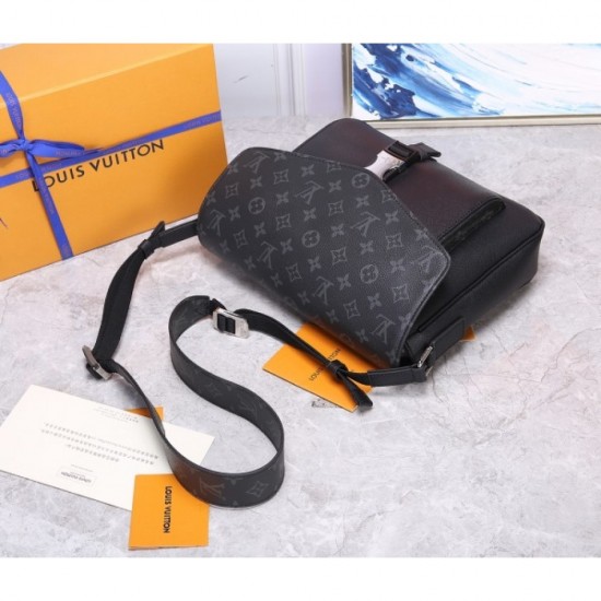 LOUIS VUITTON Louis Vuitton 2023SS shoulder bag magazine publication LOUIS VUITTON Louis Vuitton 2023SS shoulder bag magazine publication