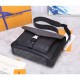 LOUIS VUITTON Louis Vuitton 2023SS shoulder bag magazine publication LOUIS VUITTON Louis Vuitton 2023SS shoulder bag magazine publication