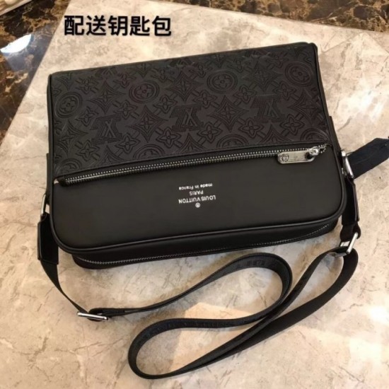 Before LOUIS VUITTON Louis Vuitton 2023SS shoulder bag is sold out Before LOUIS VUITTON Louis Vuitton 2023SS shoulder bag is sold out
