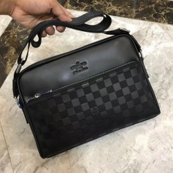 LOUIS VUITTON Louis Vuitton 2023SS shoulder bag popular this season